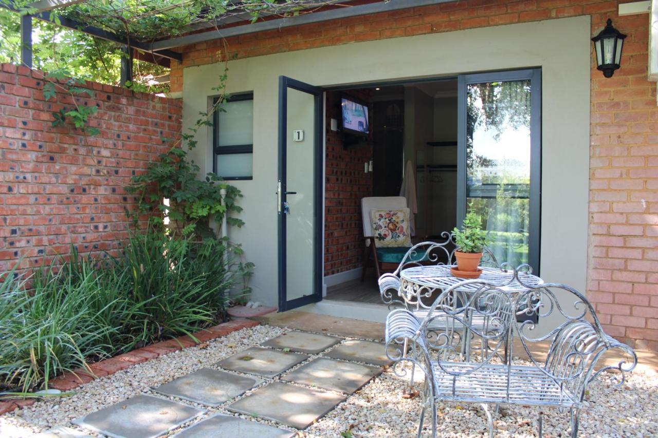 Pepper Tree Venue & Guesthouse Блоемфонтейн Екстериор снимка
