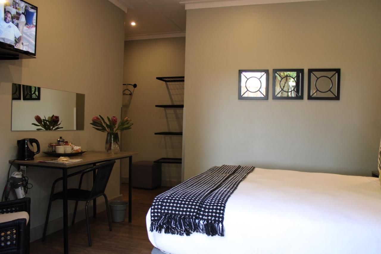 Pepper Tree Venue & Guesthouse Блоемфонтейн Екстериор снимка